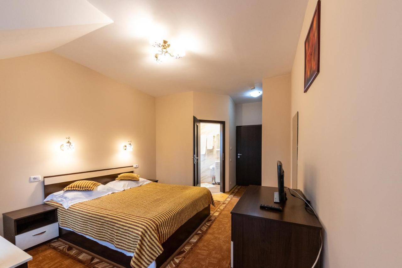 Pension Master Sinaia Exteriér fotografie